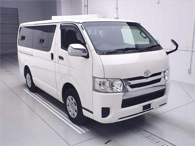 TOYOTA REGIUS ACE VAN 2017
