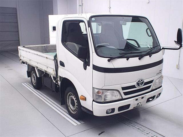 TOYOTA DYNA 2013