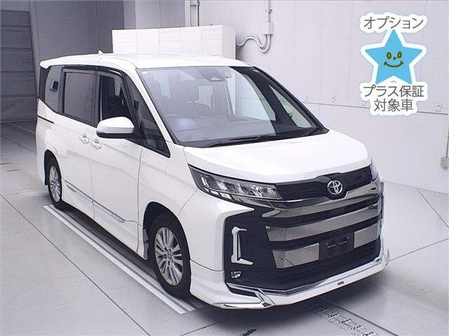 TOYOTA NOAH 2023