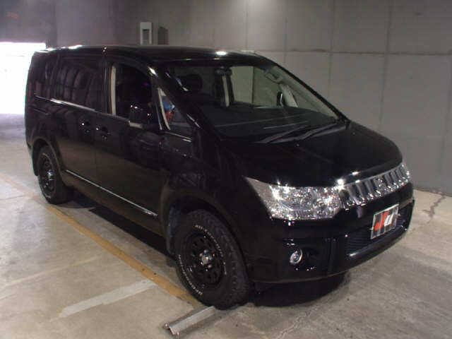 MITSUBISHI DELICA D5 2018