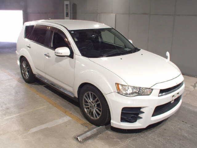 MITSUBISHI OUTLANDER 2011