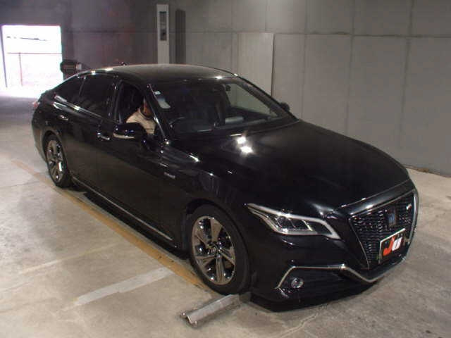 TOYOTA CROWN 2018