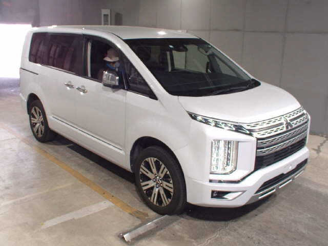 MITSUBISHI DELICA D5