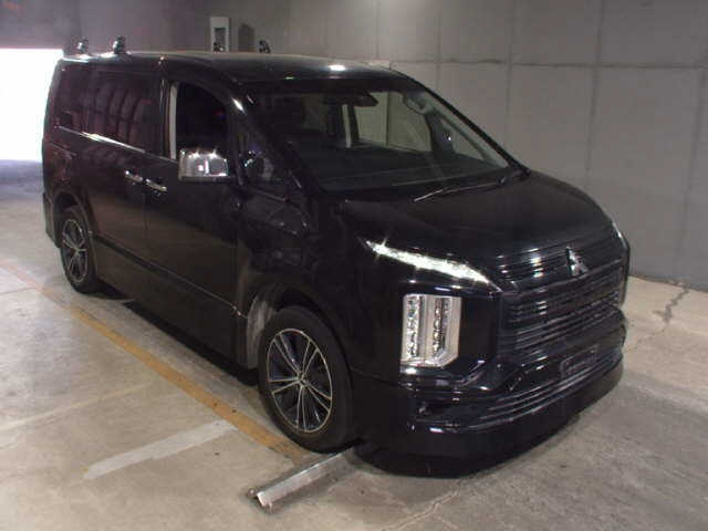 MITSUBISHI DELICA D5