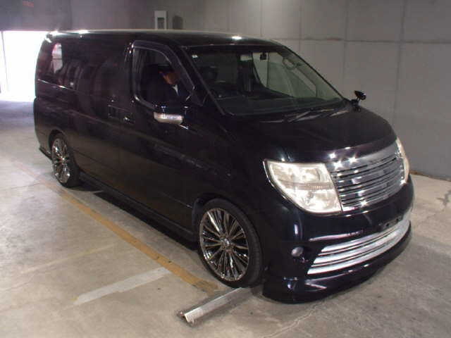 NISSAN ELGRAND