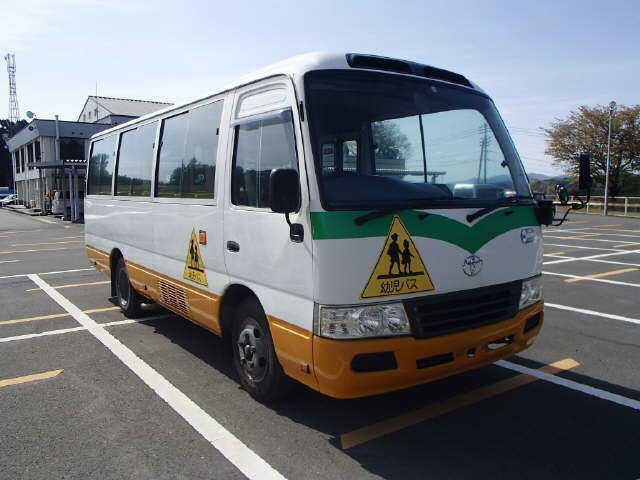 TOYOTA COASTER 2013
