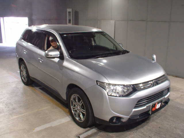 MITSUBISHI OUTLANDER 2013