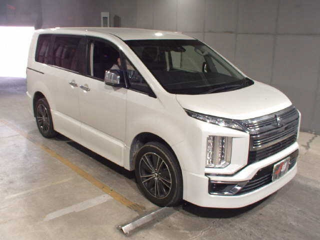 MITSUBISHI DELICA D5