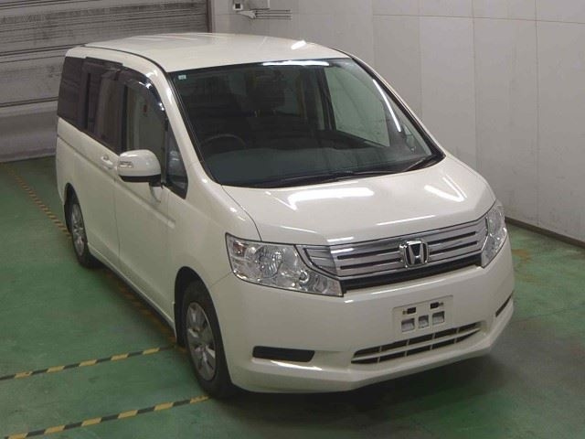 HONDA STEP WAGON 2011