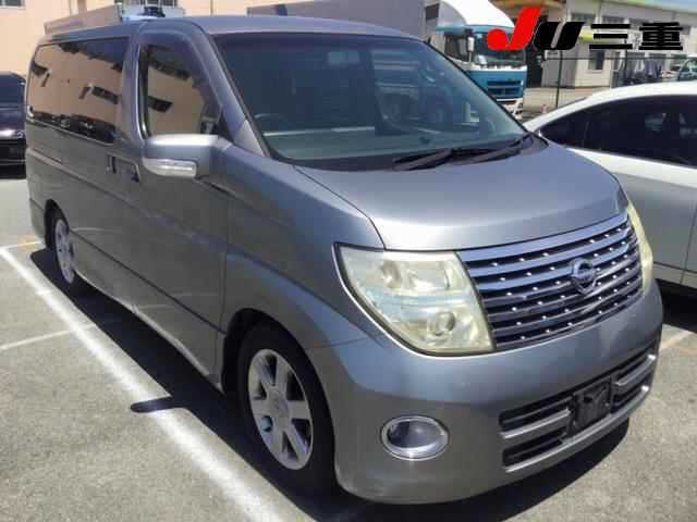 NISSAN ELGRAND
