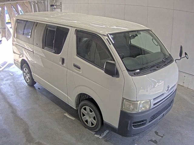 TOYOTA HIACE VAN 2005