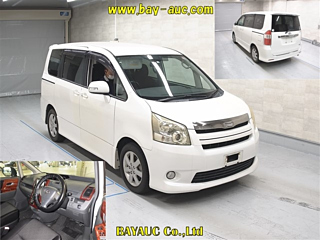TOYOTA NOAH 2008