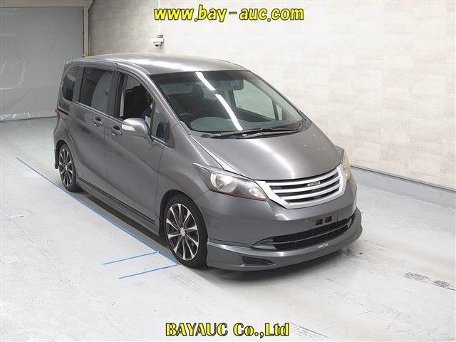 HONDA FREED 2011