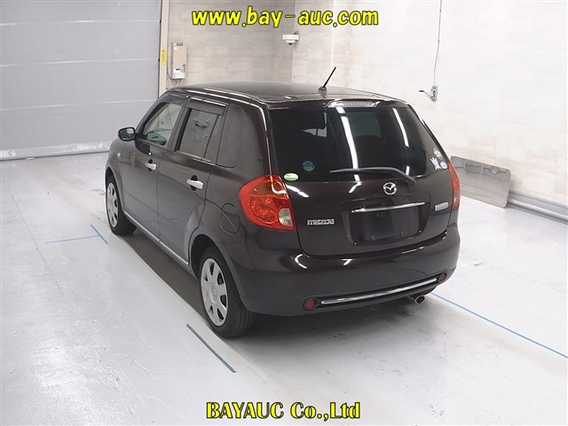 MAZDA VERISA 2009