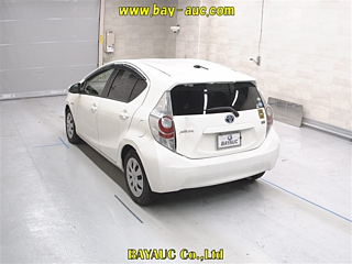 TOYOTA AQUA 2013