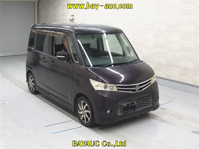 NISSAN ROOX 2010