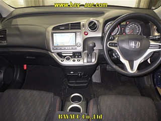 HONDA STREAM 2010
