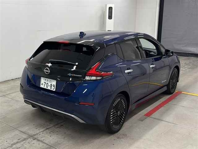 NISSAN LEAF 2023
