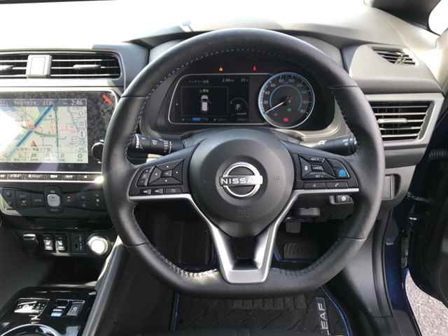 NISSAN LEAF 2023