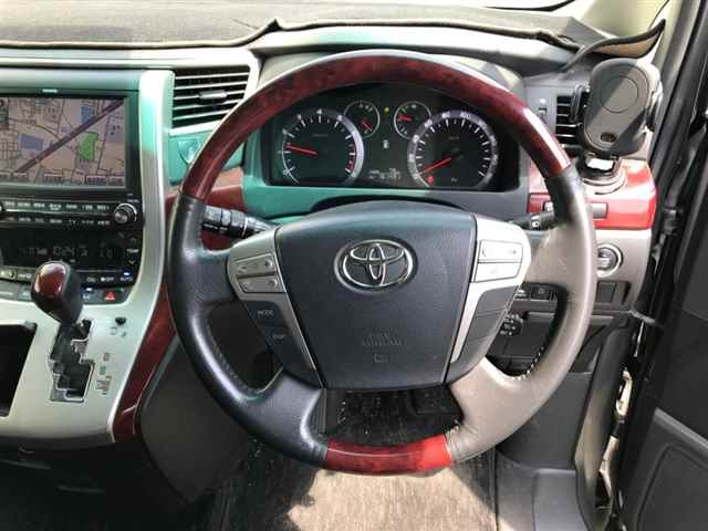 TOYOTA ALPHARD 2009