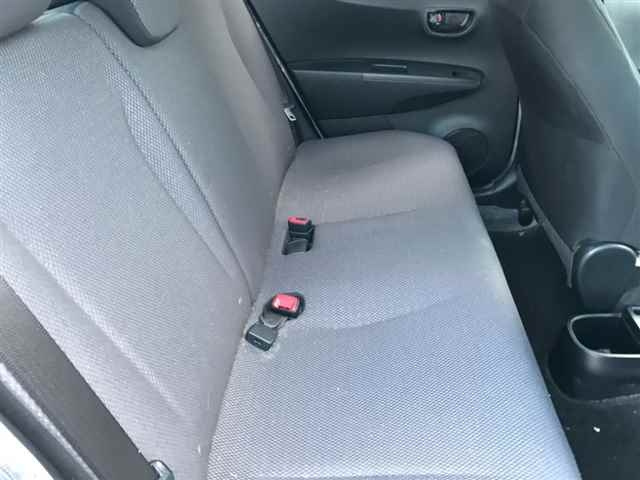 TOYOTA VITZ 2012