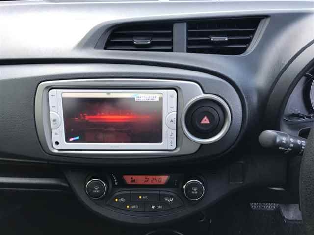 TOYOTA VITZ 2012