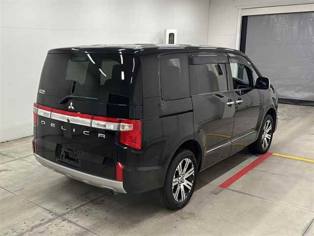 MITSUBISHI DELICA D5 2022