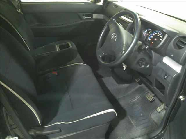 TOYOTA PIXIS SPACE 2012