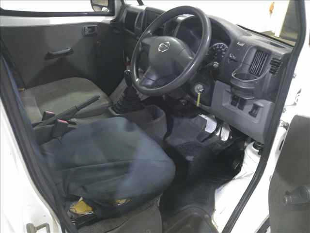 NISSAN CLIPPER TRUCK 2012