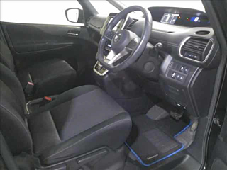 NISSAN SERENA 2018