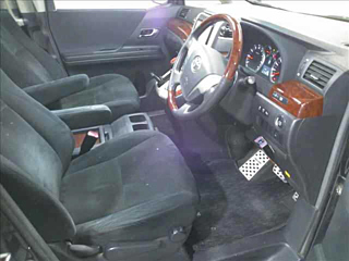 TOYOTA VELLFIRE 2010