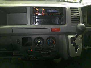 TOYOTA HIACE 2012