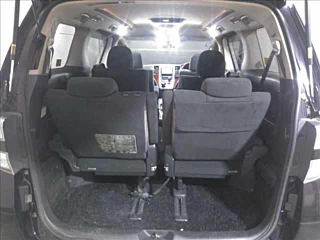 TOYOTA VELLFIRE 2010
