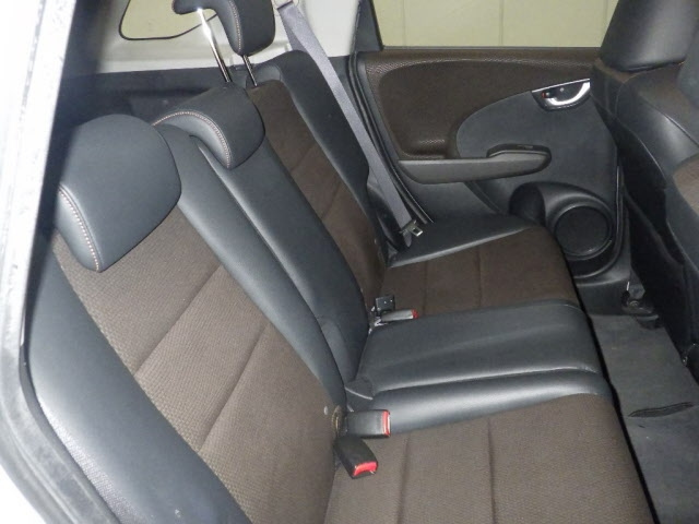 HONDA FIT SHUTTLE 2012
