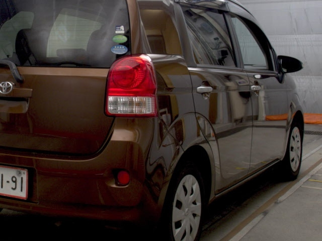 TOYOTA PORTE 2013