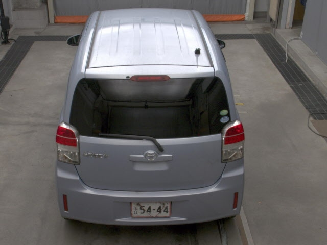 TOYOTA SPADE 2013
