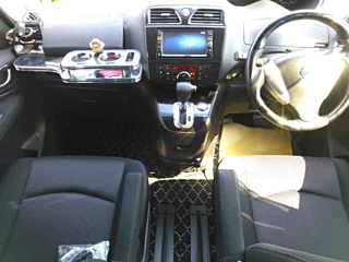 NISSAN SERENA 2012