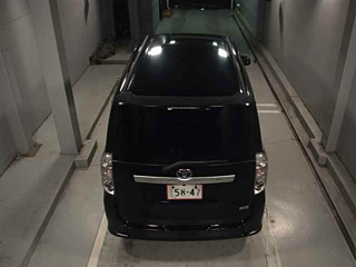 TOYOTA VOXY 2009