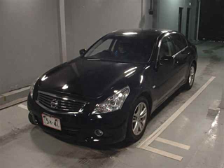 NISSAN SKYLINE 2013