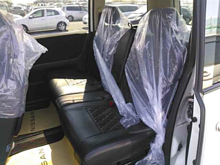 NISSAN SERENA 2010