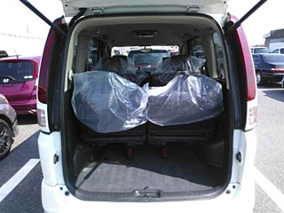 NISSAN SERENA 2010