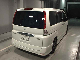 NISSAN SERENA 2010