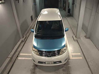 NISSAN SERENA 2010