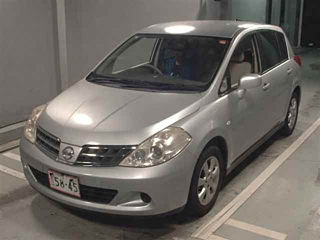 NISSAN TIIDA 2011
