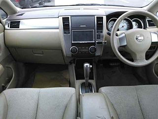 NISSAN TIIDA 2011