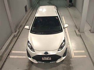 TOYOTA AQUA 2021
