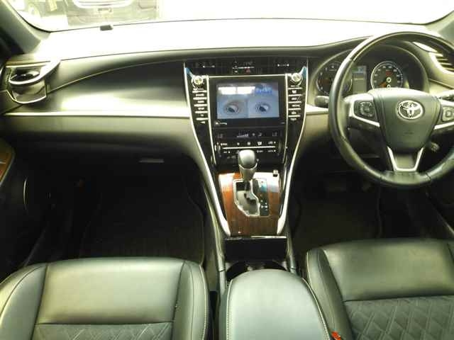 TOYOTA HARRIER 2017