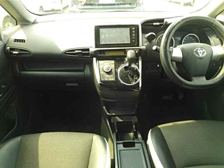 TOYOTA WISH 2015