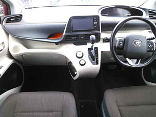 TOYOTA SIENTA 2016