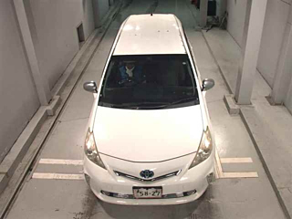 TOYOTA PRIUS ALPHA 2012